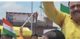 हरैया में तिरंगा यात्रा, बड़ी संख्या में लोग शामिल:भाजपा पदाधिकारी; कार्यकर्ता और स्थानीय लोगों ने लिया हिस्सा