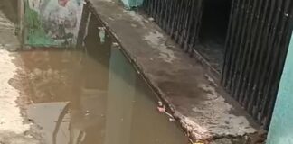 लक्ष्मनपुर बाजार में जलभराव:गंदे पानी और मच्छरों से बढ़ी परेशानी, बीमारियों का खतरा