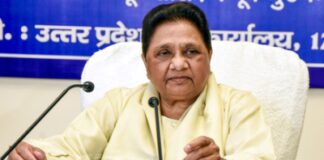 अखिलेश के ‘चवन्नी से रुपया’ वाले बयान पर भड़कीं मायावती
