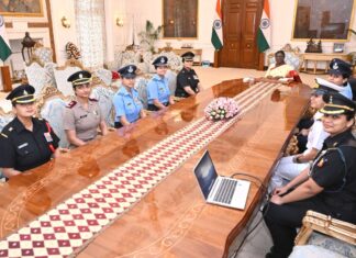 राष्ट्रपति ने ‘समुद्र प्रदक्षिणा’ की सर्व-महिला टीम को सराहा