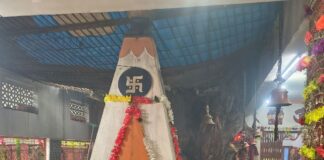 श्रावण के तीसरे सोमवार, नाग पंचमी पर मंदिरों में भीड़:बस्ती में शहर के प्रमुख शिव मंदिरों में उमड़ी श्रद्धालुओं की भारी भीड़