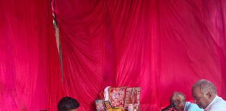 डीह बाबा के स्थान पर अखंड रामायण शुरू:बस्ती के दुद्राच्छ गांव में 24 घंटे का आयोजन
