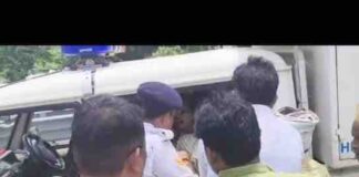 बस्ती हाईवे पर दो बाइक की आमने-सामने टक्कर:छावनी एसबीआई बैंक के पास एक महिला घायल