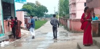 घुघली में सड़क निर्माण कार्य शुरू, ग्रामीणों में खुशी:सामुदायिक स्वास्थ्य केंद्र से मेन रोड तक बनेगी सड़क