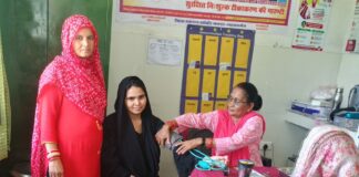 महराजगंज के नटवा में टीकाकरण अभियान आयोजित:15 लाभार्थियों को लगा टीका, कई बीमारियों से होगा बचाव