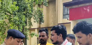 नाबालिग हिंदू लड़की से दुष्कर्म,नेपाल बेचने की साजिश का आरोप:हिन्दू संगठनों ने सीएम योगी को ज्ञापन भेजकर कठोर कार्रवाई की मांग की।