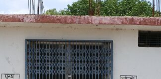 सिसवा स्टेशन पर दो माह से शौचालय बंद:यात्रियों, खासकर महिलाओं को हो रही परेशानी; राजस्व में अग्रणी स्टेशन