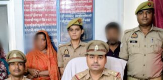 झपट्टा मार गैंग के तीन सदस्य गिरफ्तार:मुंडेरवा पुलिस ने नकदी, सोने के आभूषण बरामद किए