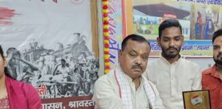 विभाजन की त्रासदी ने उजाड़े थे परिवार:सिरसिया में चित्र प्रदर्शनी में दिखा दर्द, स्वतंत्रता सेनानी परिवार सम्मानित