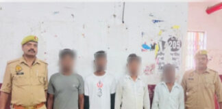 स्कूली वैन में तोड़फोड़ करने वाले चार आरोपी गिरफ्तार, CCTV फुटेज से हुई पहचान