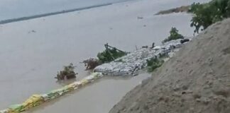 सरयू नदी खतरे के निशान से ऊपर, बांध पर कटान:बस्ती के दुबौलिया में उमरिया-मौजपुर रिंग बांध पर मंडराया खतरा