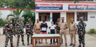 थाना मल्हीपुर पुलिस व SSB की संयुक्त टीम द्वारा 102.75 ग्राम अवैध स्मैक ,कीमत लगभग 20,55,000 /- (बीस लाख पचपन हजार रुपए), 01 हीरो मोटरसाइकिल व 01 मोबाइल फोन के साथ 02 अभियुक्त गिरफ्तार