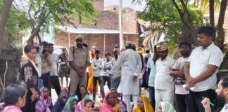 सीडीओ ने विकास कार्यों और आजीविका योजनाओं की समीक्षा की:बस्ती में समूह सखी, बीसी सखी, पंचायत भवन और स्कूलों का निरीक्षण