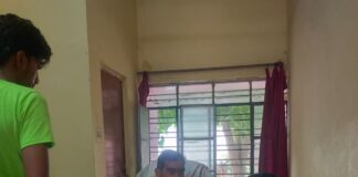 छावनी पीएचसी में मुख्यमंत्री आरोग्य मेले का आयोजन:सर्दी और बुखार से संबंधित मरीज पहुंचे, आयुष चिकित्सक ने जांच की