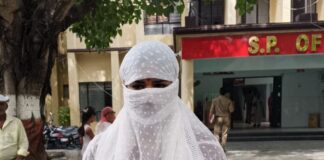 शादी का झांसा देकर शारीरिक संबंध बनाने का आरोप:महराजगंज में गर्भवती होने पर नेपाल ले जाकर गर्भपात कराने का भी आरोप, पुलिस जांच में जुटी