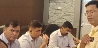 जनता दर्शन में 10 में से 8 शिकायतें निपटीं:महराजगंज में एसडीएम सदर की अध्यक्षता में हुआ कार्यक्रम