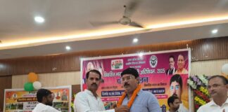 नौतनवा विधायक ऋषि त्रिपाठी पंच सम्मेलन के मुख्य अतिथि:लक्ष्मीपुर विकासखंड में ‘विकसित भारत’ अधिनियम 2025 पर चर्चा हुई