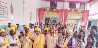 फरेंदा में गोंड समाज ने की सवनही पूजा:: गोंडी धर्म-संस्कृति कार्यक्रम में बड़ादेव का स्मरण, धुरिया नृत्य की प्रस्तुति