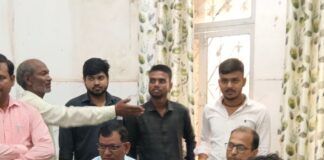 बनकटी प्राथमिक स्वास्थ्य केंद्र में स्वास्थ्य मेला आयोजित:डॉ. ने मरीजों का उपचार कर मौसमी बीमारियों से बचाव के निर्देश दिए