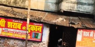 सुबह-सुबह खुल रही शराब की दुकानें:महराजगंज में स्थानीय लोगों ने जताई नाराजगी