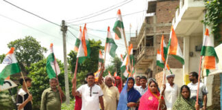 सनहा पश्चिम में स्वतंत्रता दिवस पर निकाली गई भव्य तिरंगा यात्रा