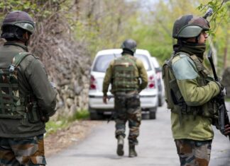 कश्मीर के कुलगाम आतंकी हमले में मारे गए दोनों मजदूर कौन हैं?