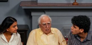 PM मोदी को दी थी गाली, माफी के बाद भी लड़की के सिर से नहीं हटी FIR? CJP का दावा