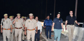 डीएम-एसएसपी ने कछला घाट एवं गंगा एक्सप्रेस-वे का निरीक्षण कर कांवड़ यात्रा व्यवस्थाओं का लिया जायजा