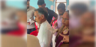 चर्च में धर्मांतरण की सूचना पर हंगामा, हिंदू संगठनों ने जताया विरोध