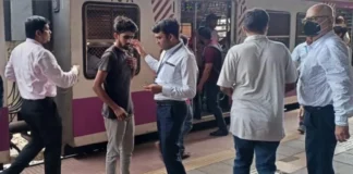 मुंबई- पश्चिम रेलवे ने 11.3 लाख बिना टिकट यात्रियों से 83.25 करोड़ रुपये का जुर्माना वसूला